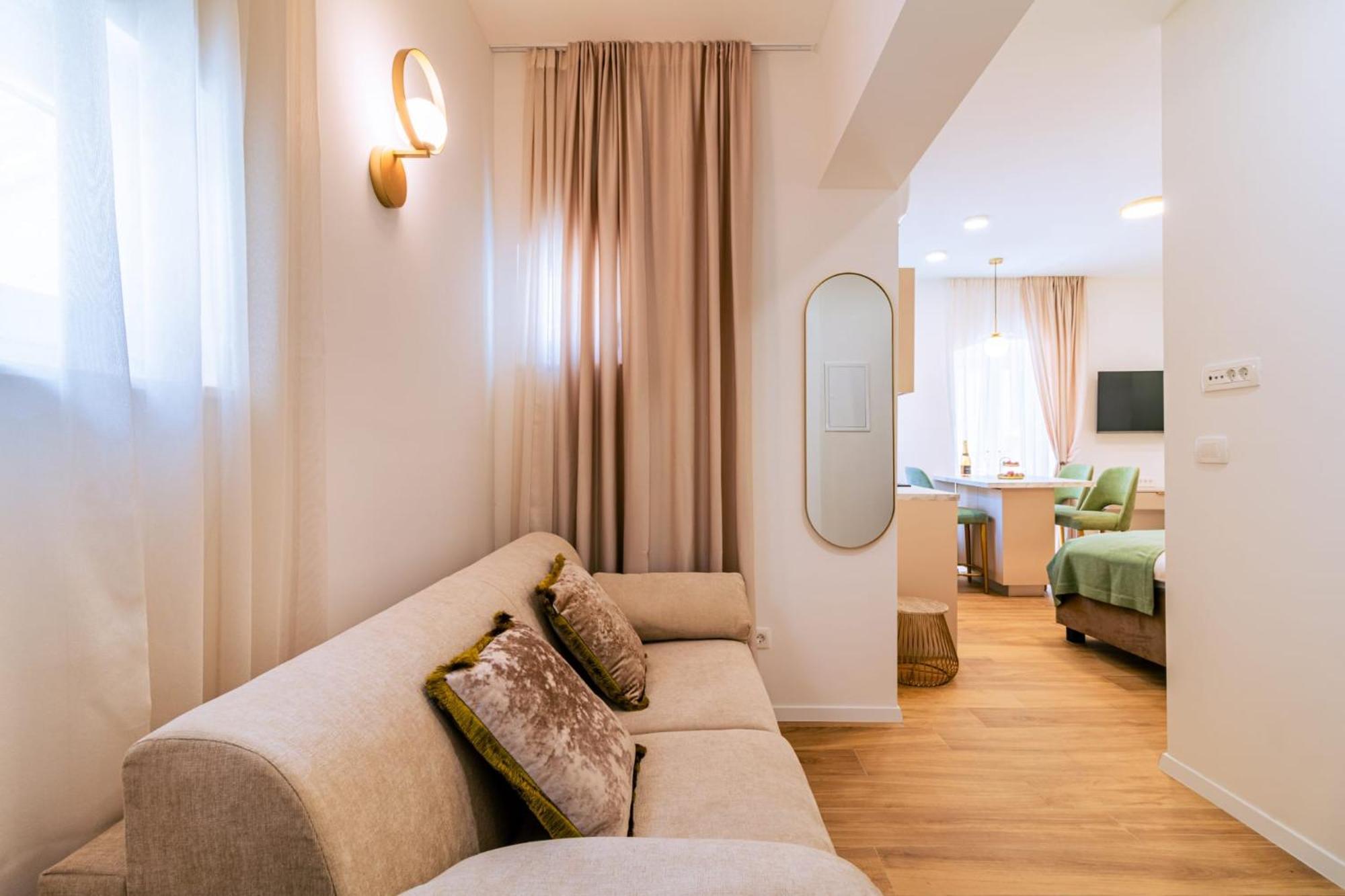 Luxury 2 Bedroom-2 Bathroom Apartment & Studio App With Rooftop Terrace Split Exterior foto