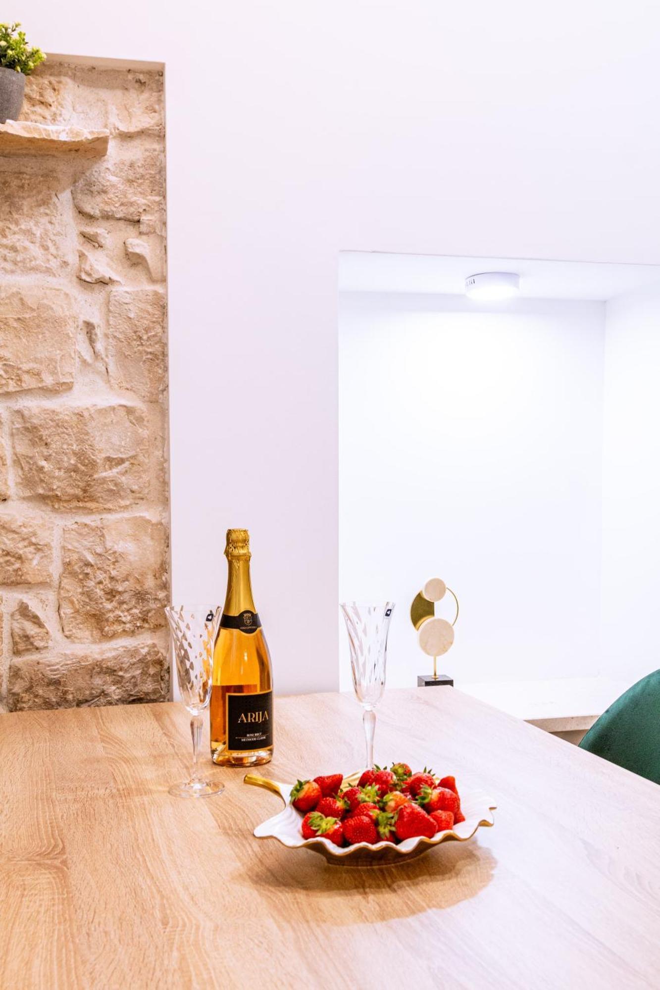 Luxury 2 Bedroom-2 Bathroom Apartment & Studio App With Rooftop Terrace Split Zimmer foto